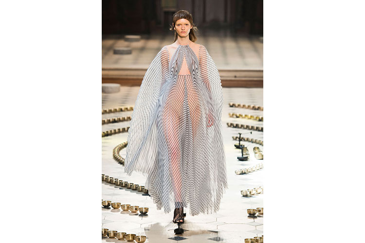 Alta Moda Parigi 2016 Iris Van Herpen 4lug16 9