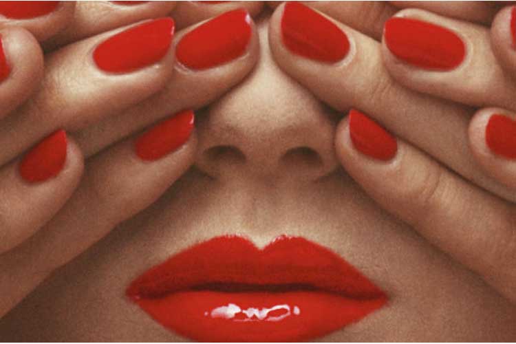 Donne oniriche e sfuggenti by Guy Bourdin15ott18 1