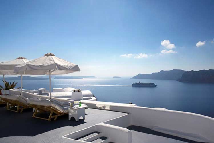 Hotel Katikies in Santorini magic blue 5 8 17 2