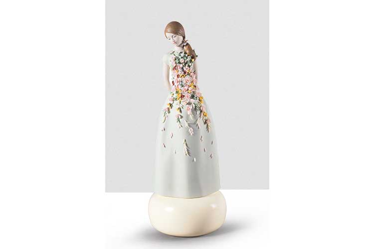 Lladro The Haute Allure collection 4