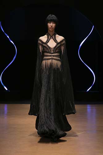 Look 01 SS20 Sensory Seas Iris van Herpen Couture